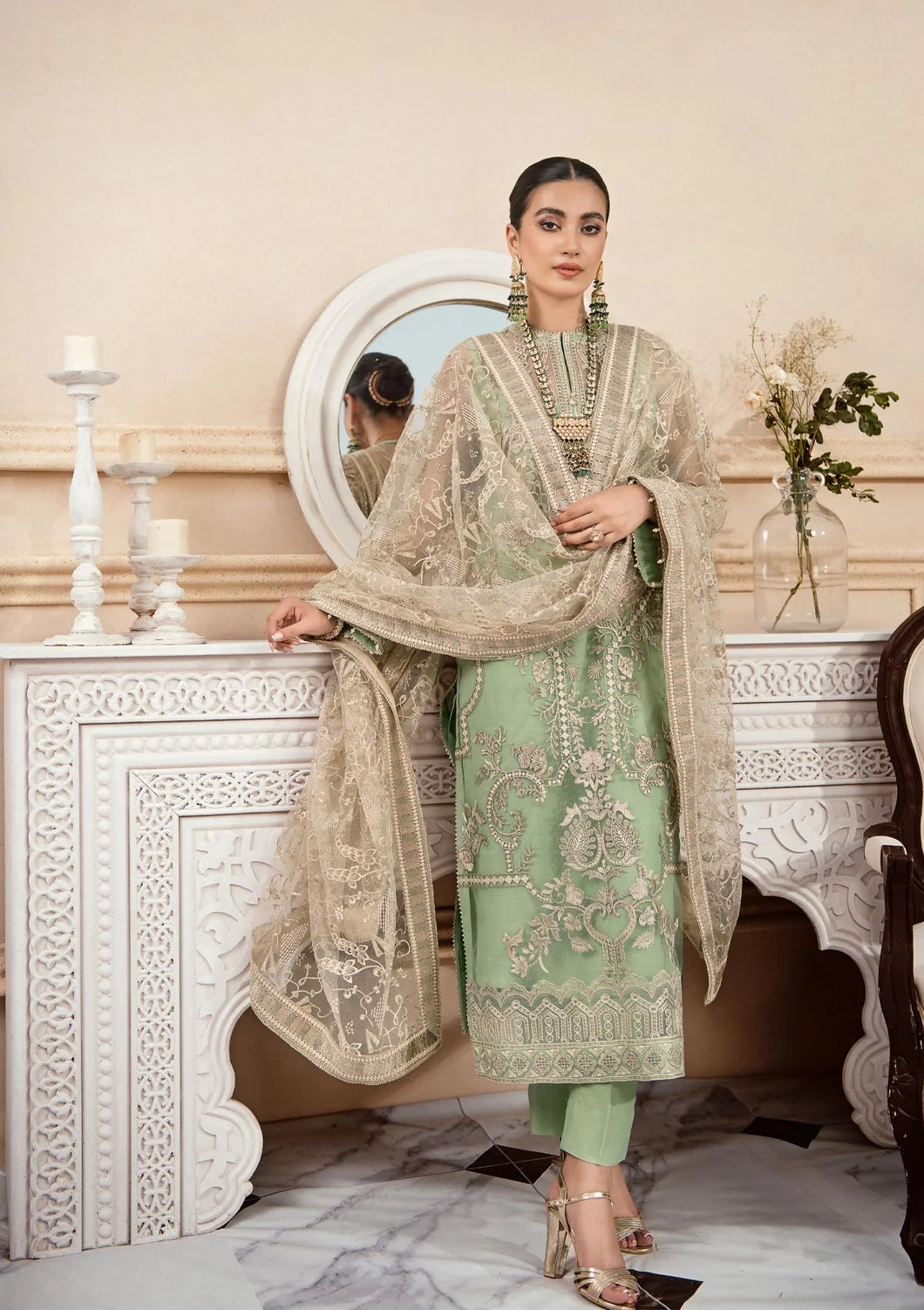 A - LUMIERE LOOK 03