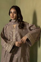Load image into Gallery viewer, S - EMBROIDERED EXTRA WEFT JACQUARD MINK